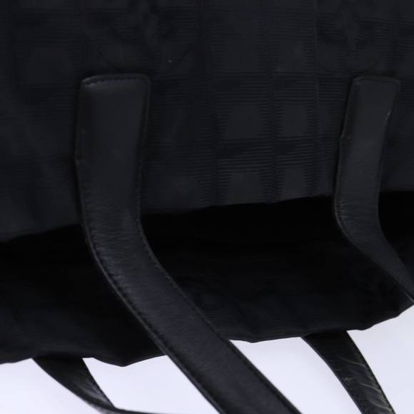 CHANEL New Travel Line Tote Bag Nylon Black CC Auth ep4067 - Picture 6 of 16